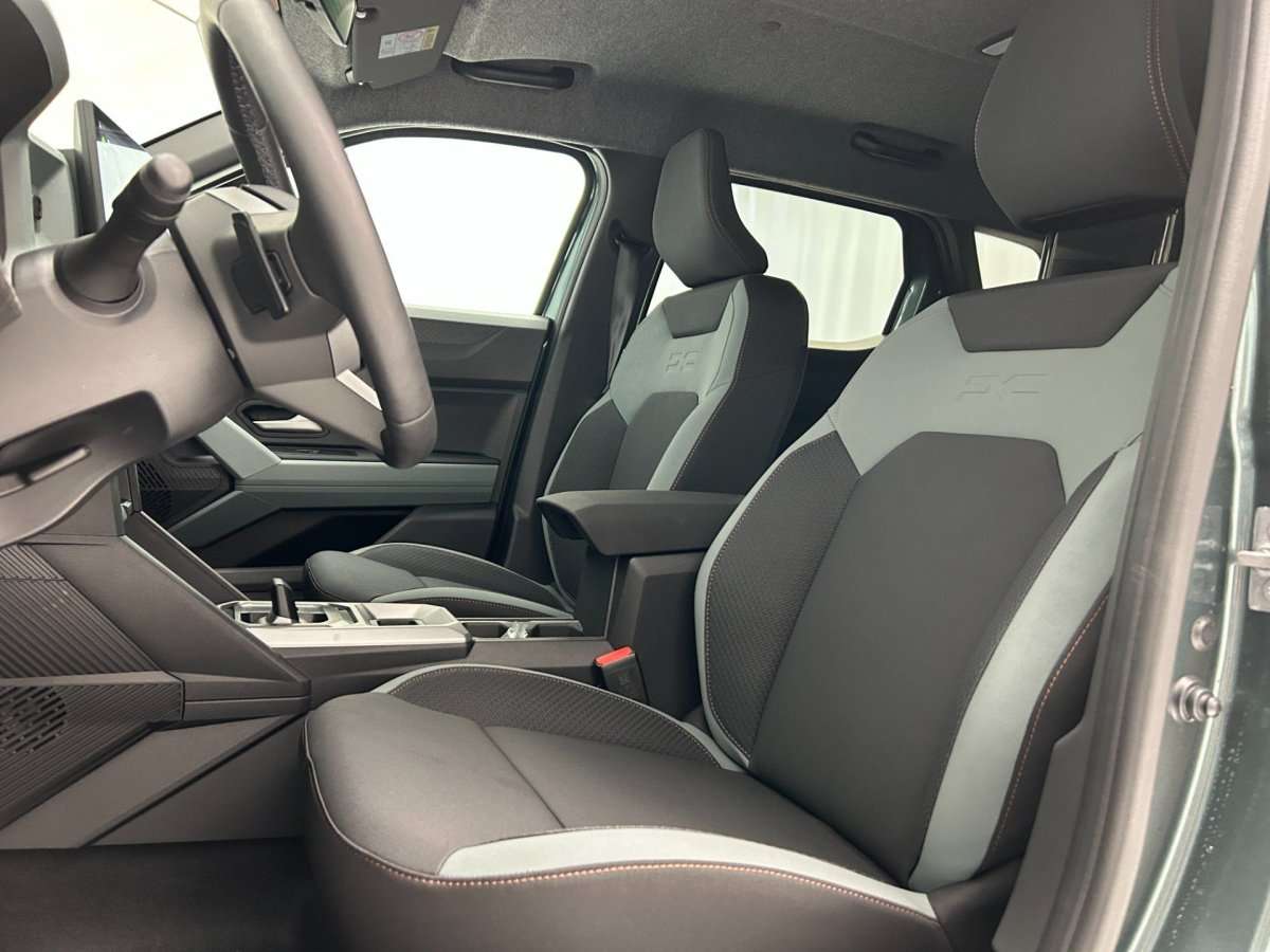 Fahrzeugbild eines Dacia Duster