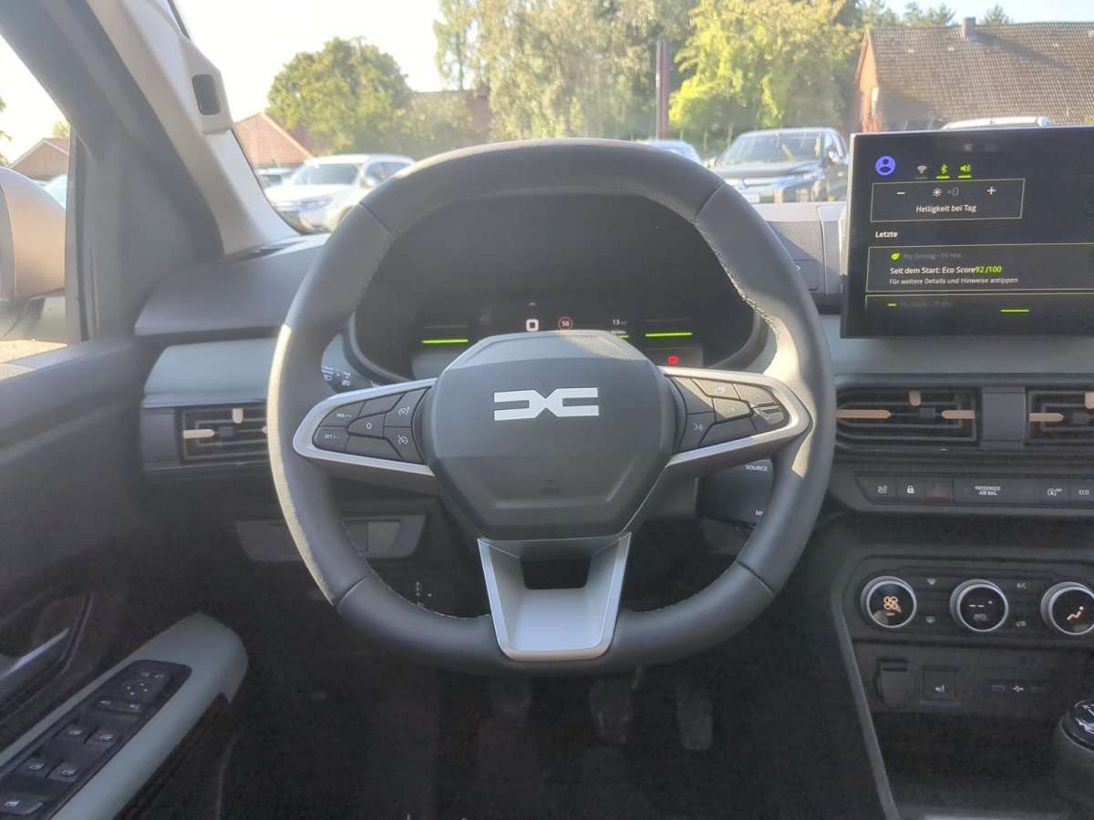 Fahrzeugbild eines Dacia Sandero