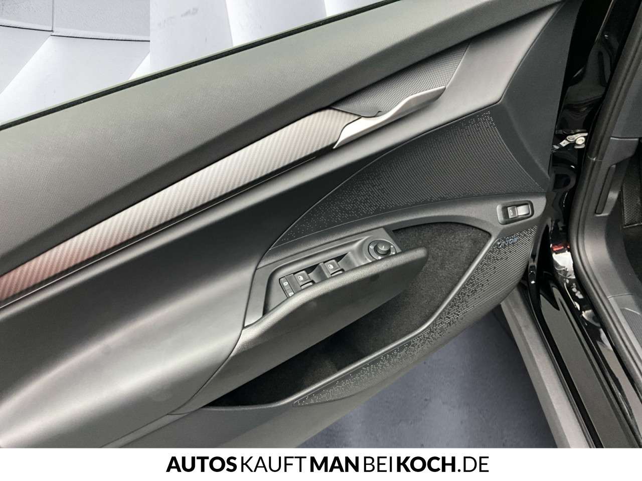 Fahrzeugbild eines Skoda ELROQ