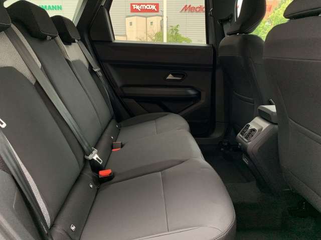 Fahrzeugbild eines Dacia Bigster