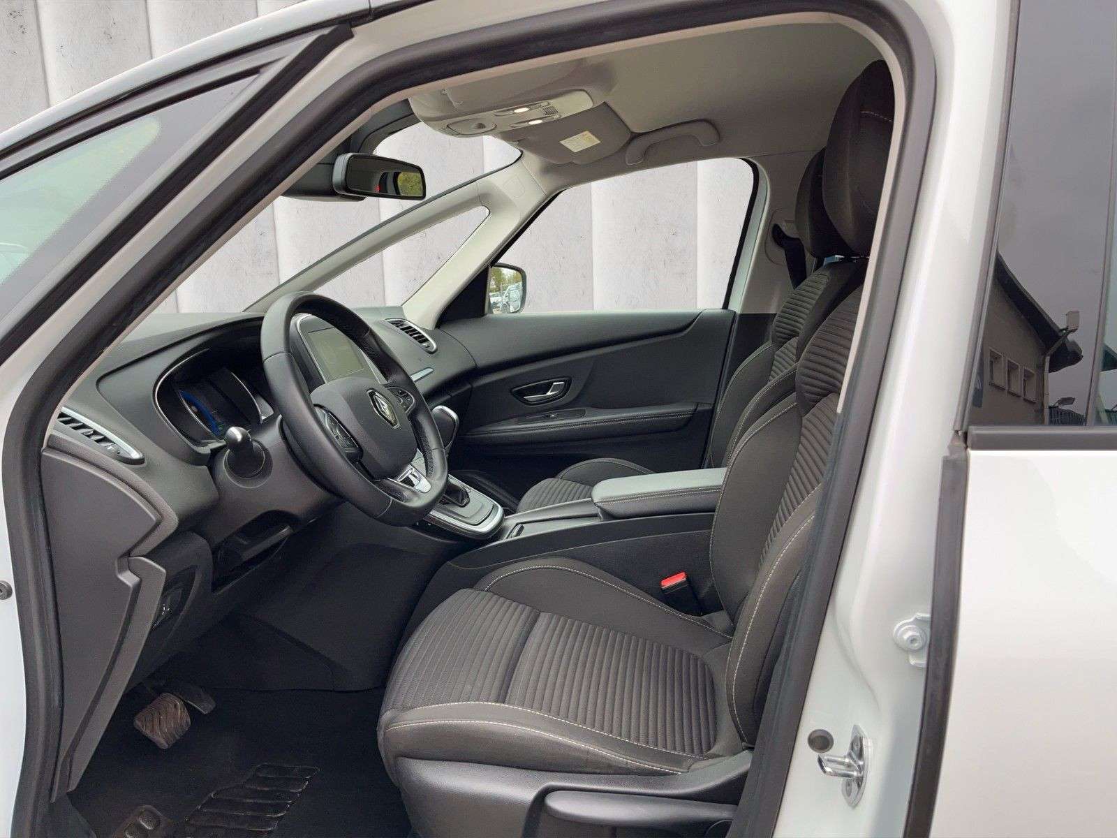 Fahrzeugbild eines Renault Grand Scénic