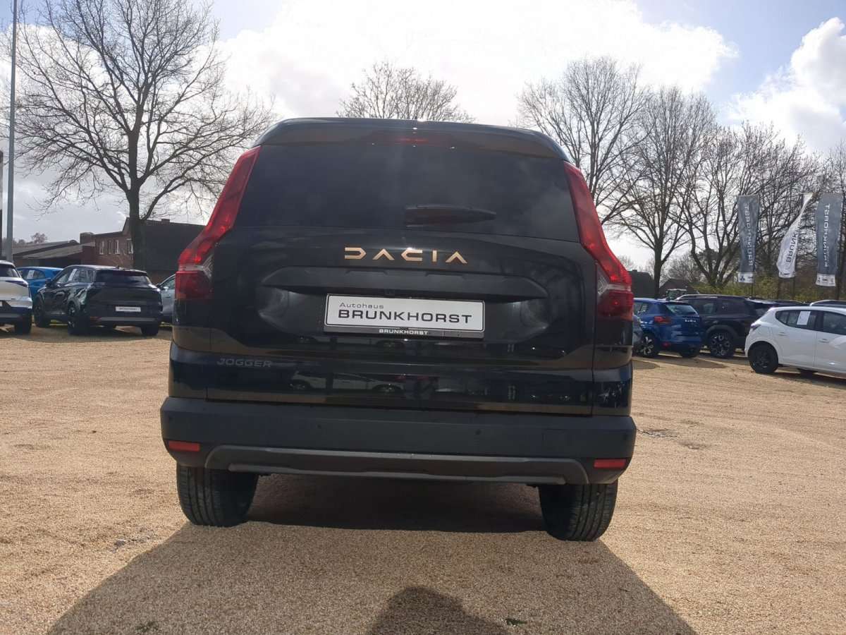 Fahrzeugbild eines Dacia Jogger