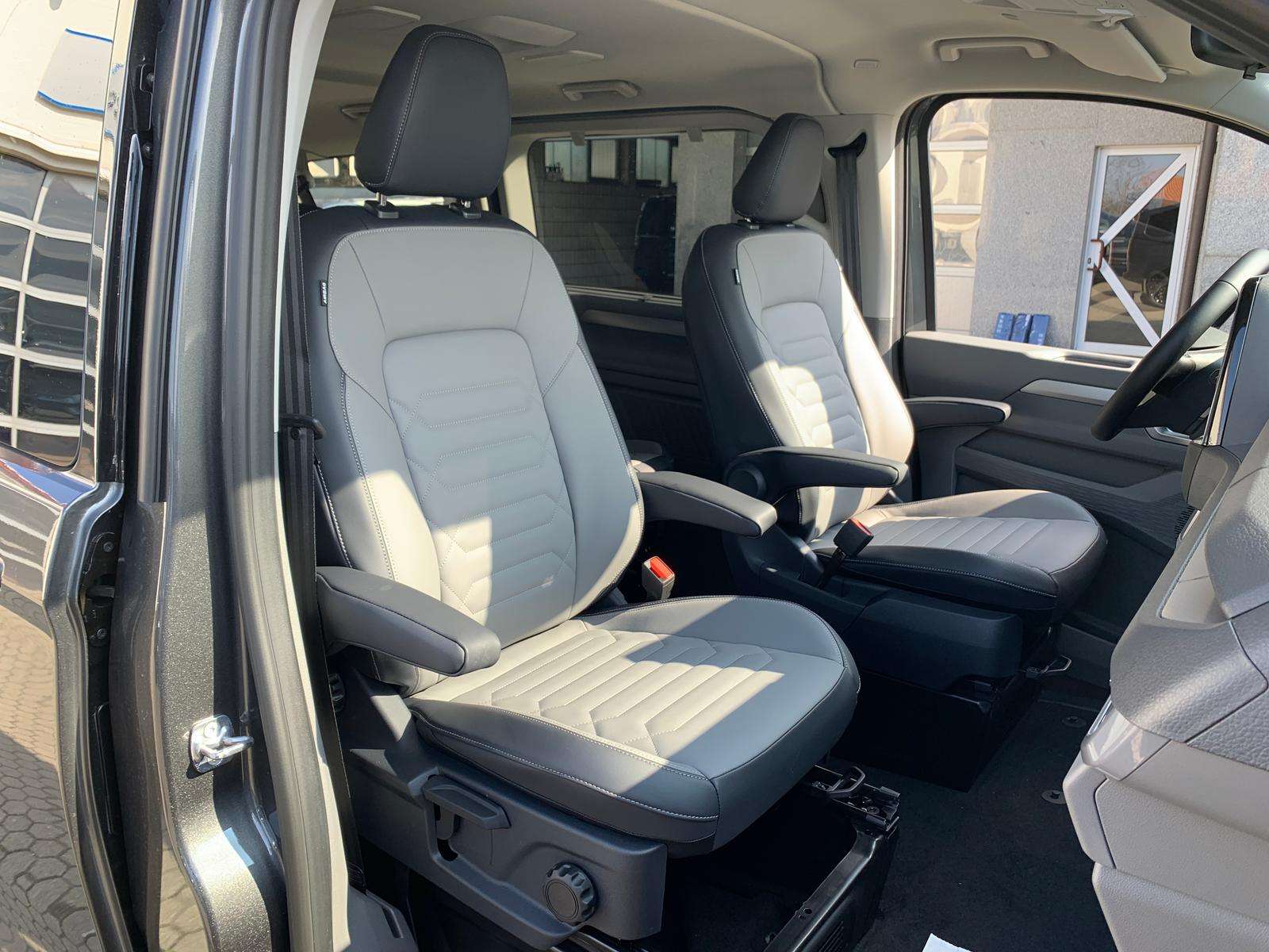 Fahrzeugbild eines Volkswagen Caravelle