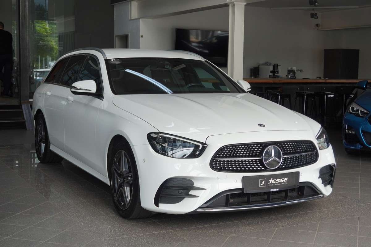 Fahrzeugbild eines Mercedes-Benz E-Klasse