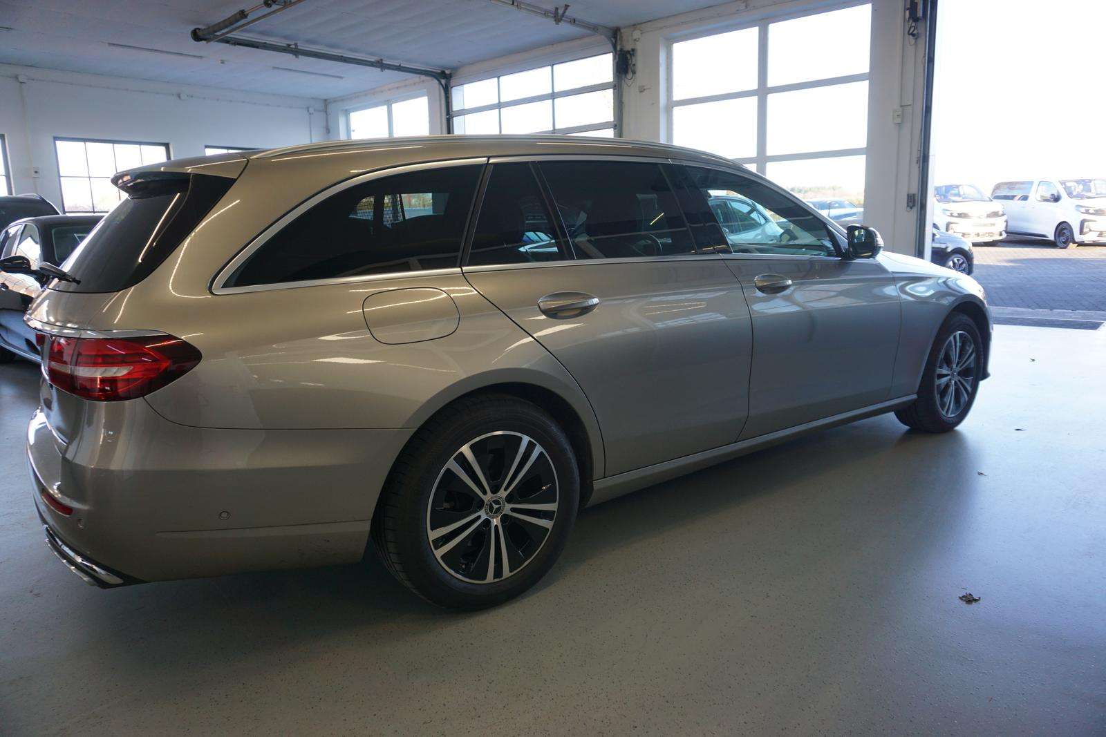 Fahrzeugbild eines Mercedes-Benz E-Klasse