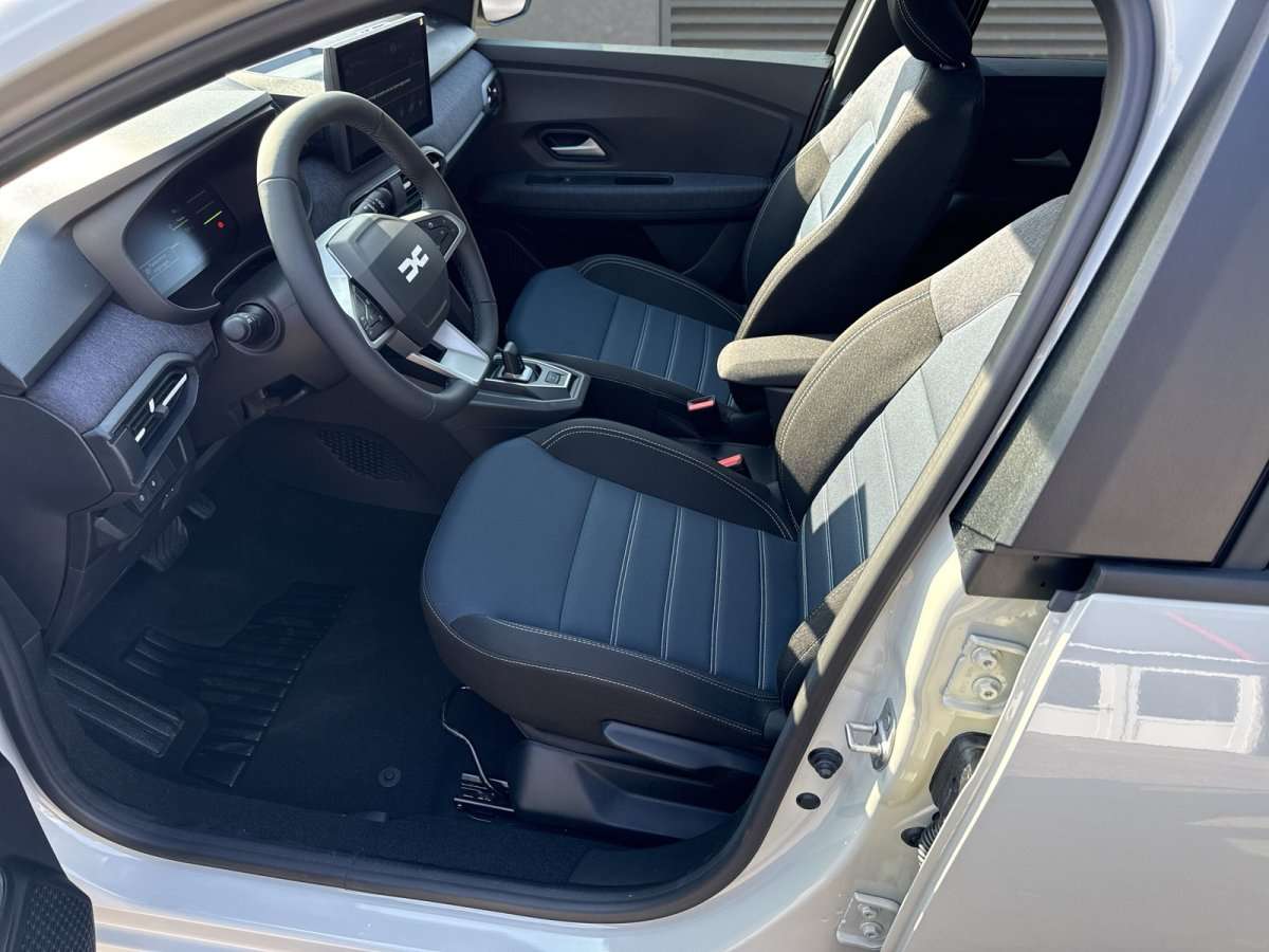 Fahrzeugbild eines Dacia Jogger