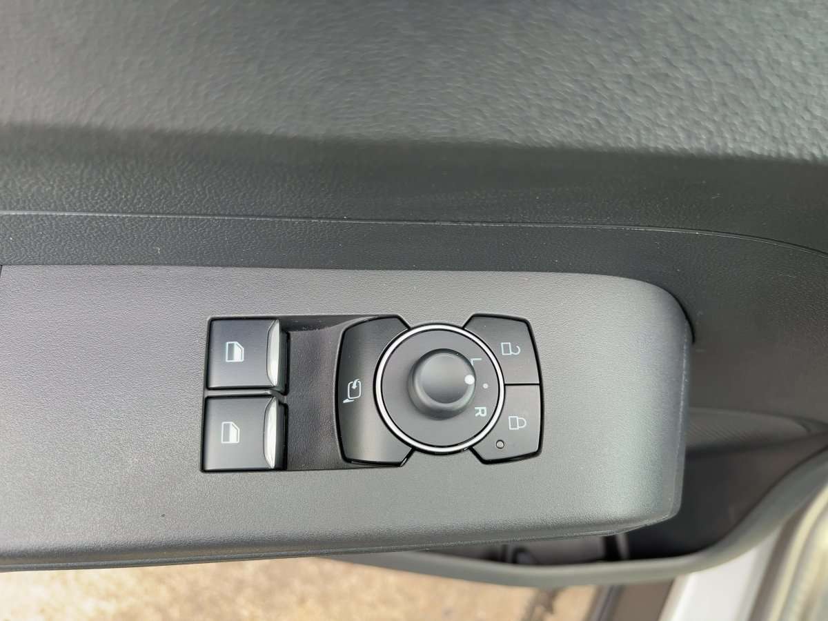 Fahrzeugbild eines Ford Tourneo Courier