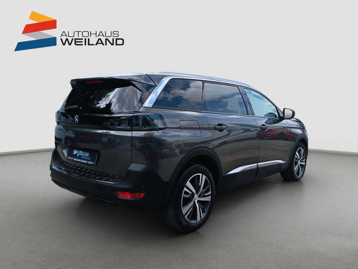 Fahrzeugbild eines Peugeot 5008