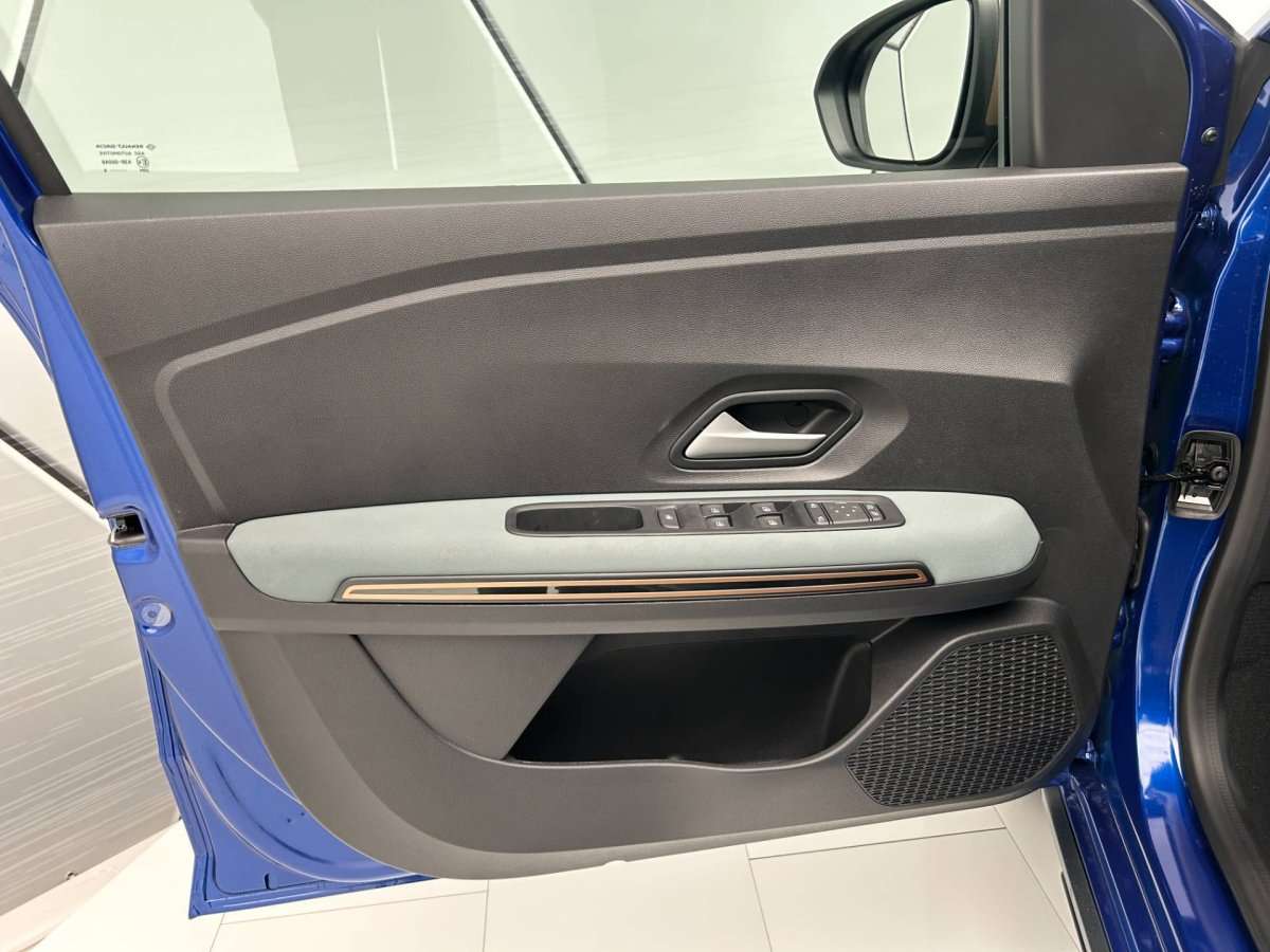 Fahrzeugbild eines Dacia Sandero