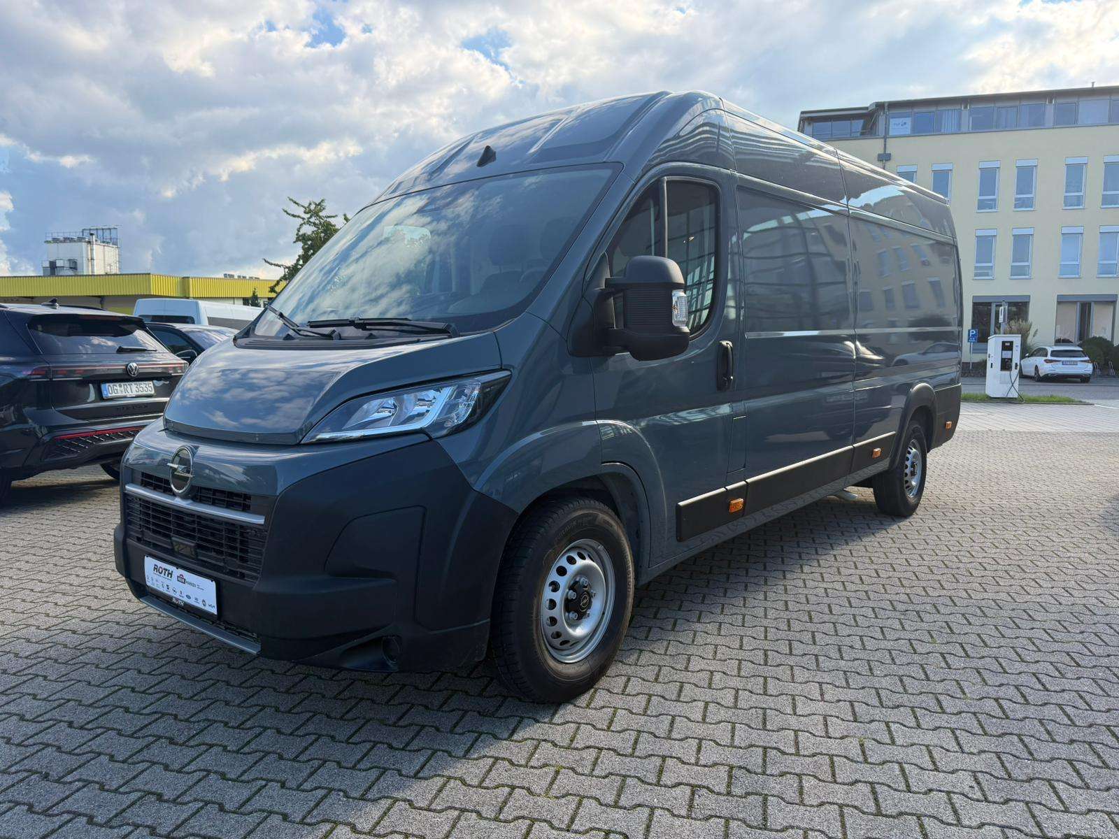 Fahrzeugbild eines Opel Movano