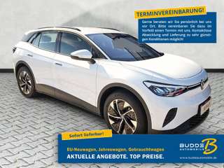 Schräge Frontansicht auf einen Volkswagen ID.4 , freigestellt