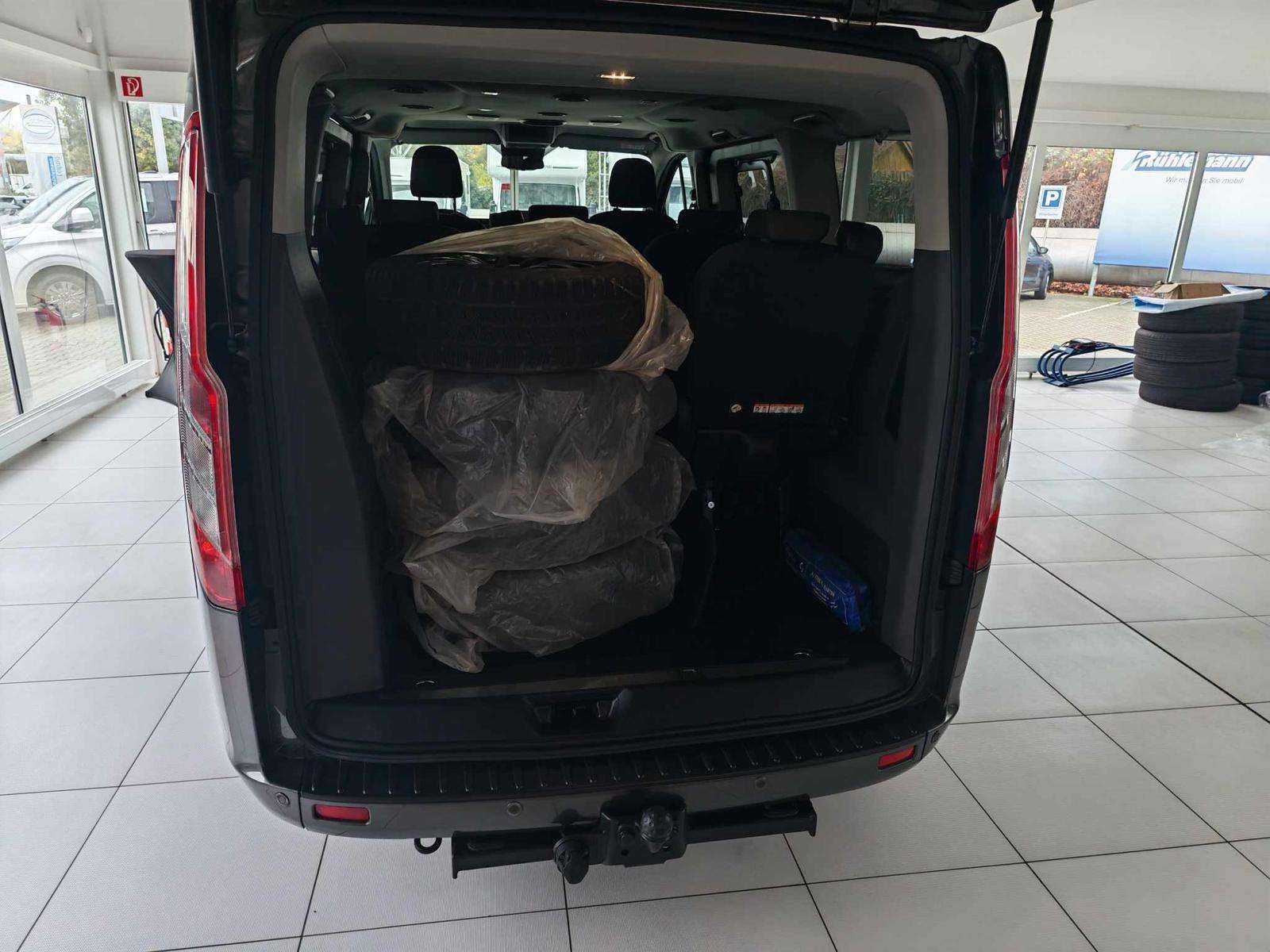 Fahrzeugbild eines Ford Tourneo Custom