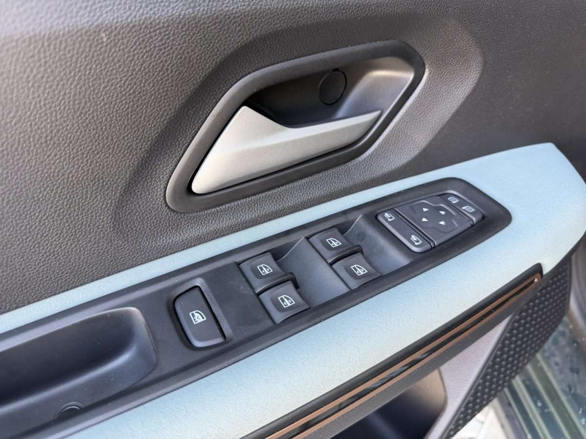 Fahrzeugbild eines Dacia Sandero