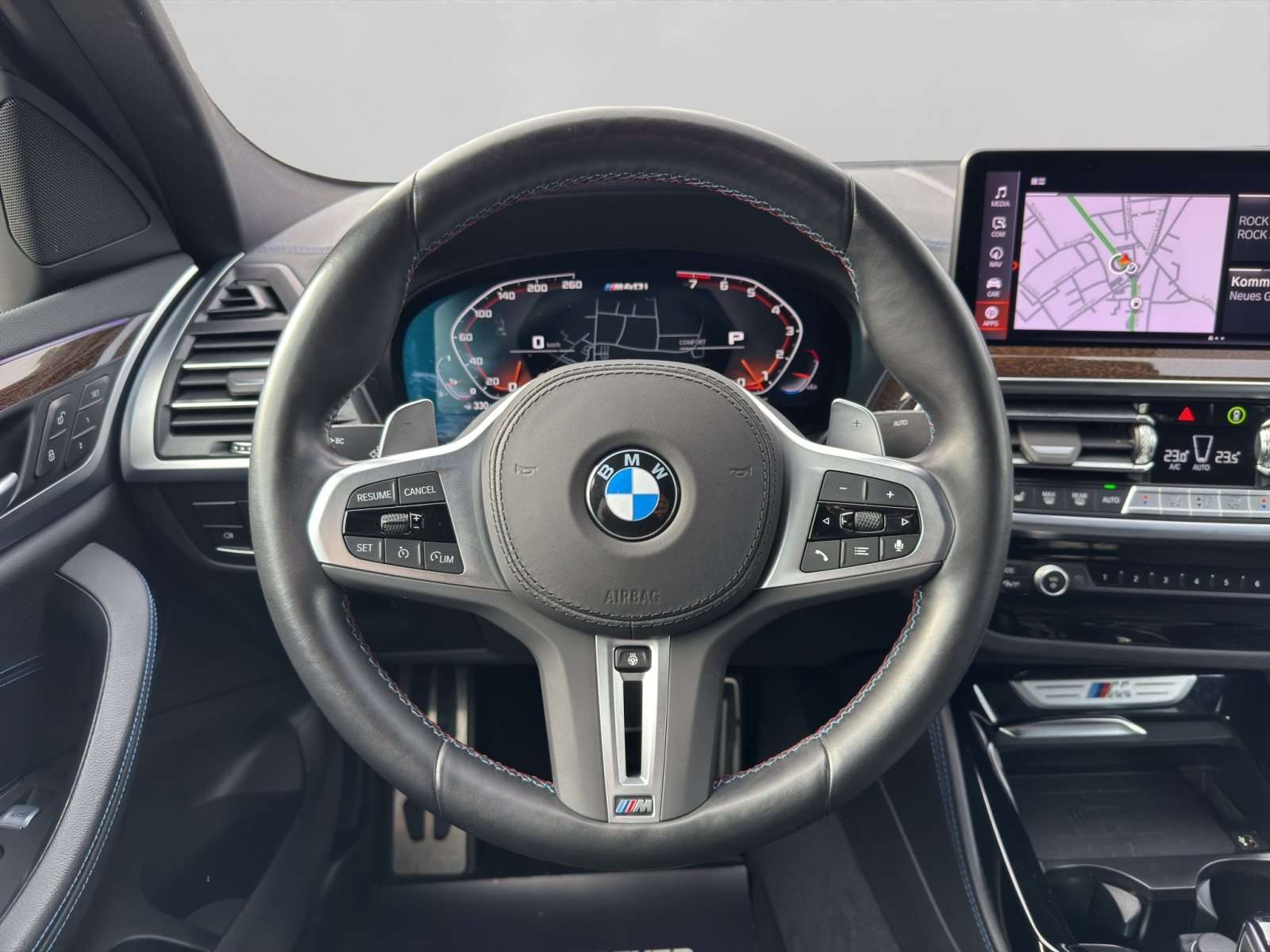 Fahrzeugbild eines BMW X4