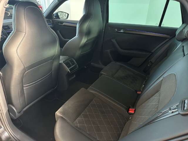 Fahrzeugbild eines Skoda Superb