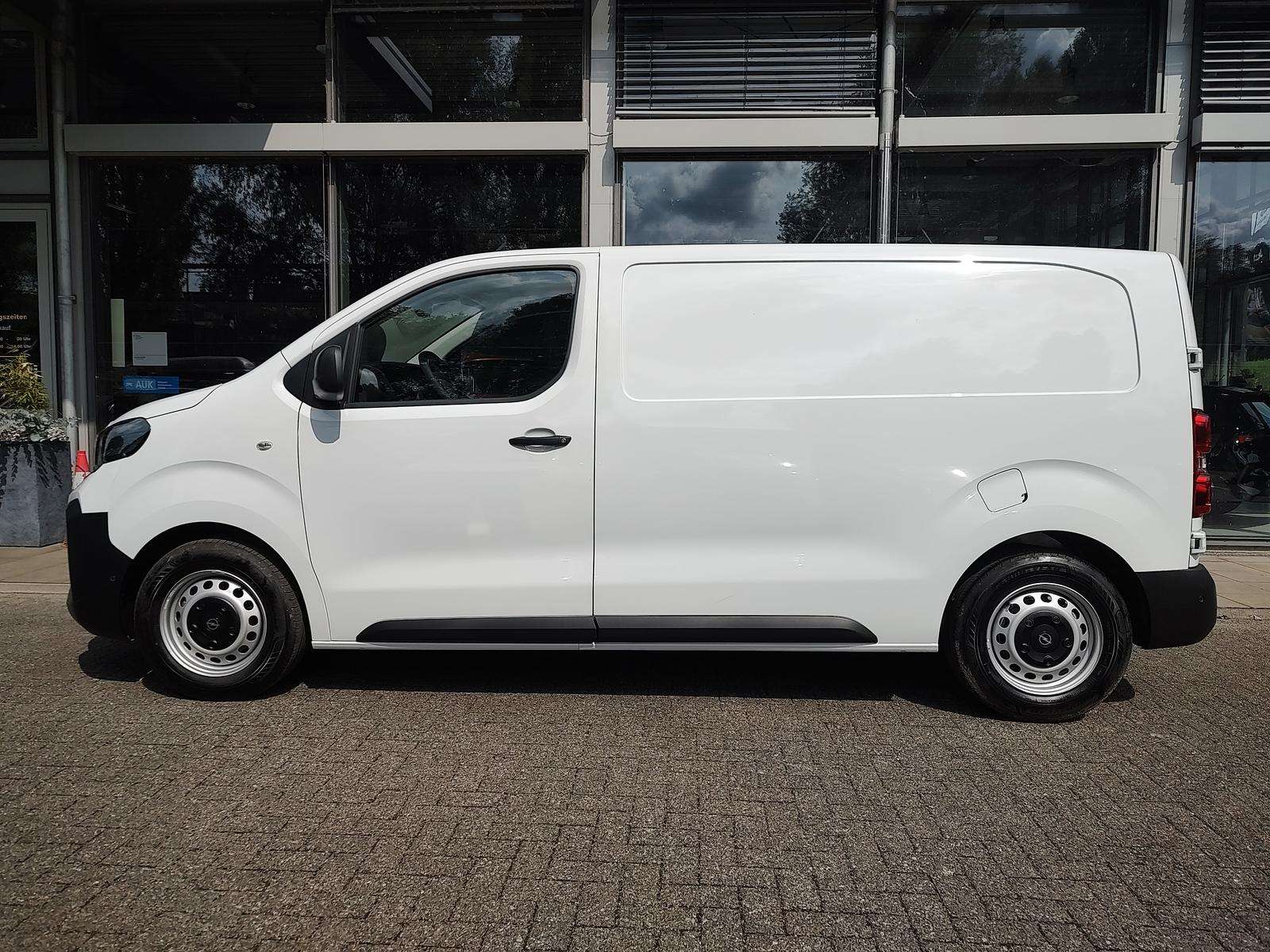 Fahrzeugbild eines Opel Vivaro