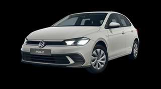 Schräge Frontansicht auf einen Volkswagen Polo , freigestellt
