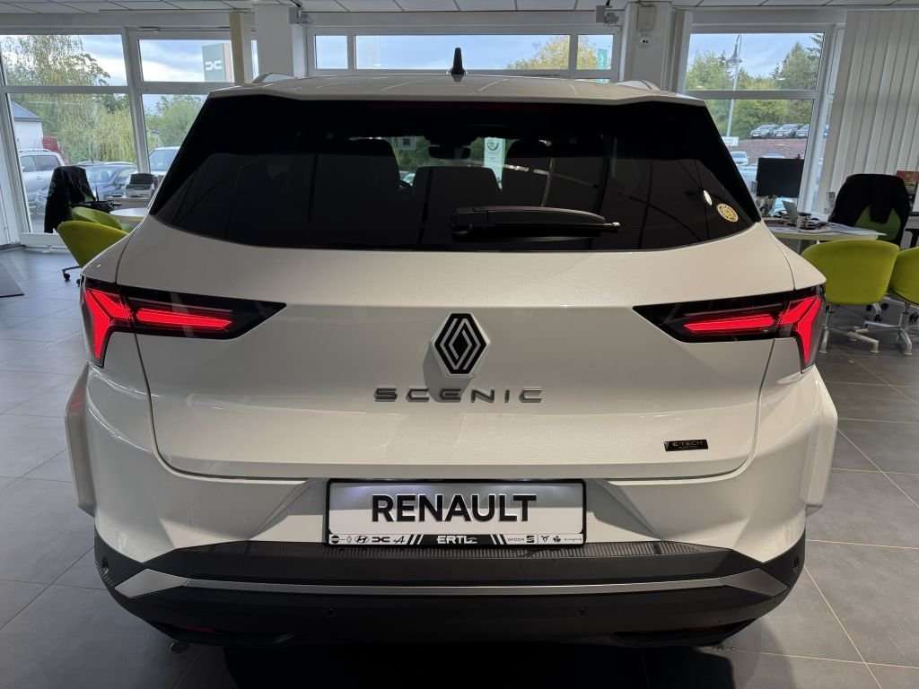 Fahrzeugbild eines Renault Scenic E-TECH