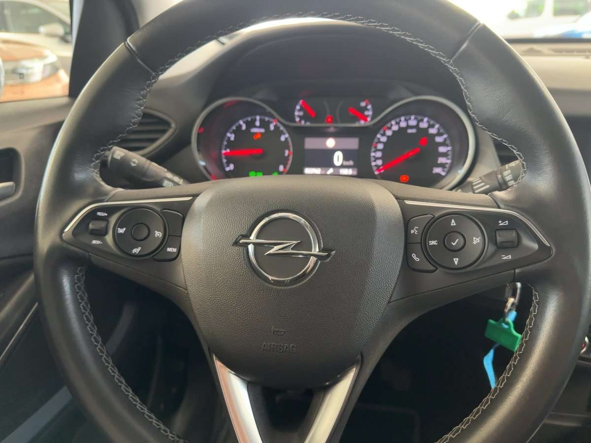 Fahrzeugbild eines Opel Crossland X
