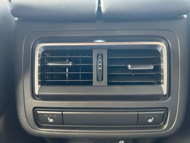 Fahrzeugbild eines Mazda CX-60