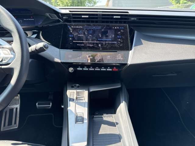 Fahrzeugbild eines Peugeot 408