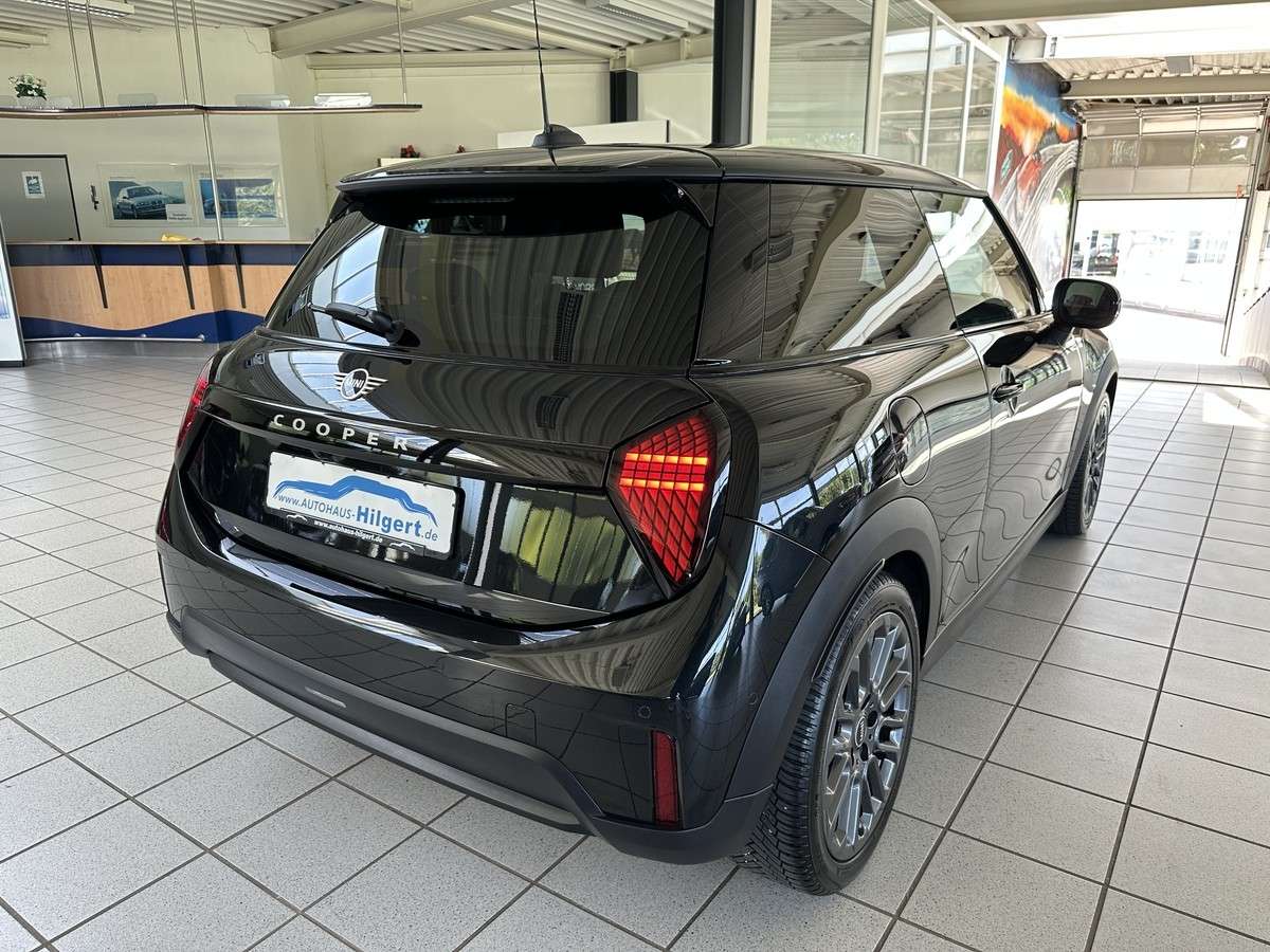 Fahrzeugbild eines MINI COOPER