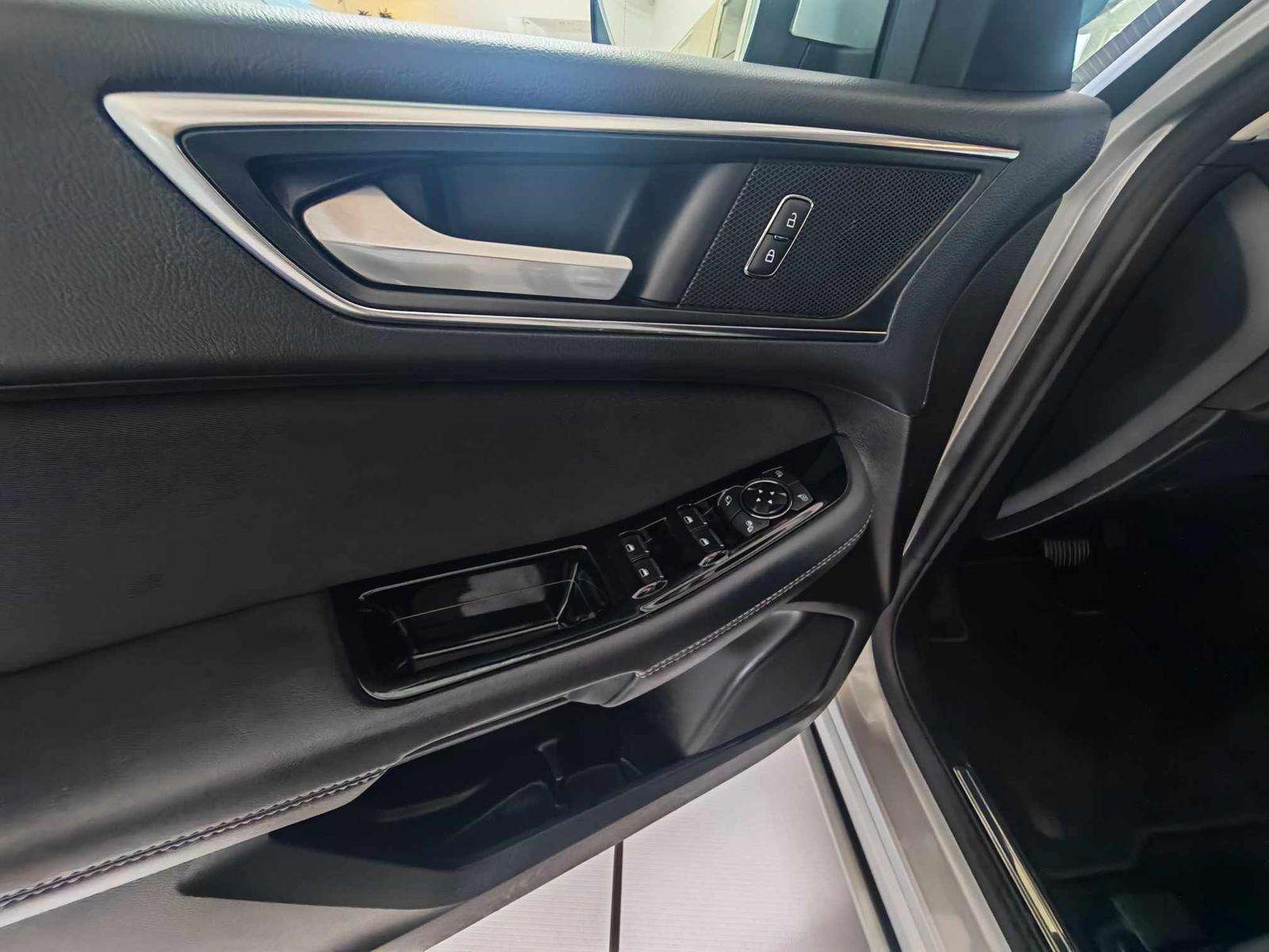 Fahrzeugbild eines Ford S-MAX