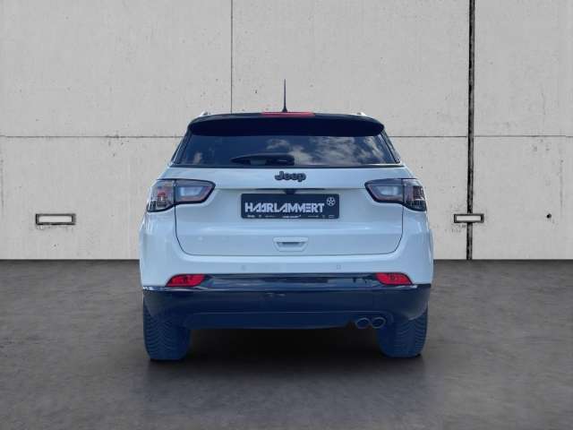 Fahrzeugbild eines Jeep Compass
