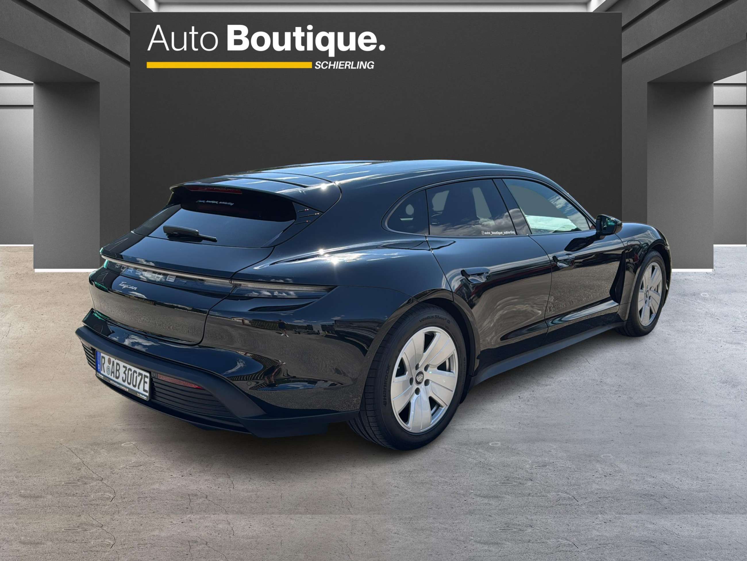 Fahrzeugbild eines Porsche Taycan