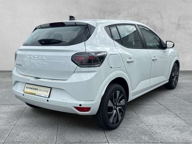 Fahrzeugbild eines Dacia Sandero