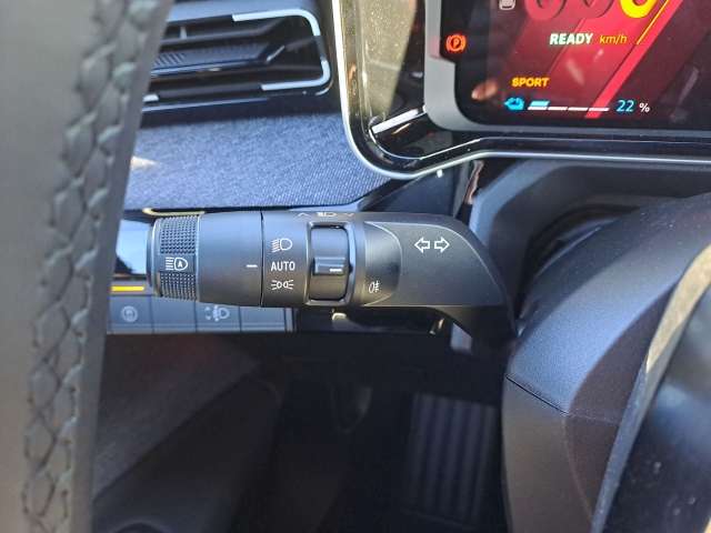 Fahrzeugbild eines Renault 5 E-TECH