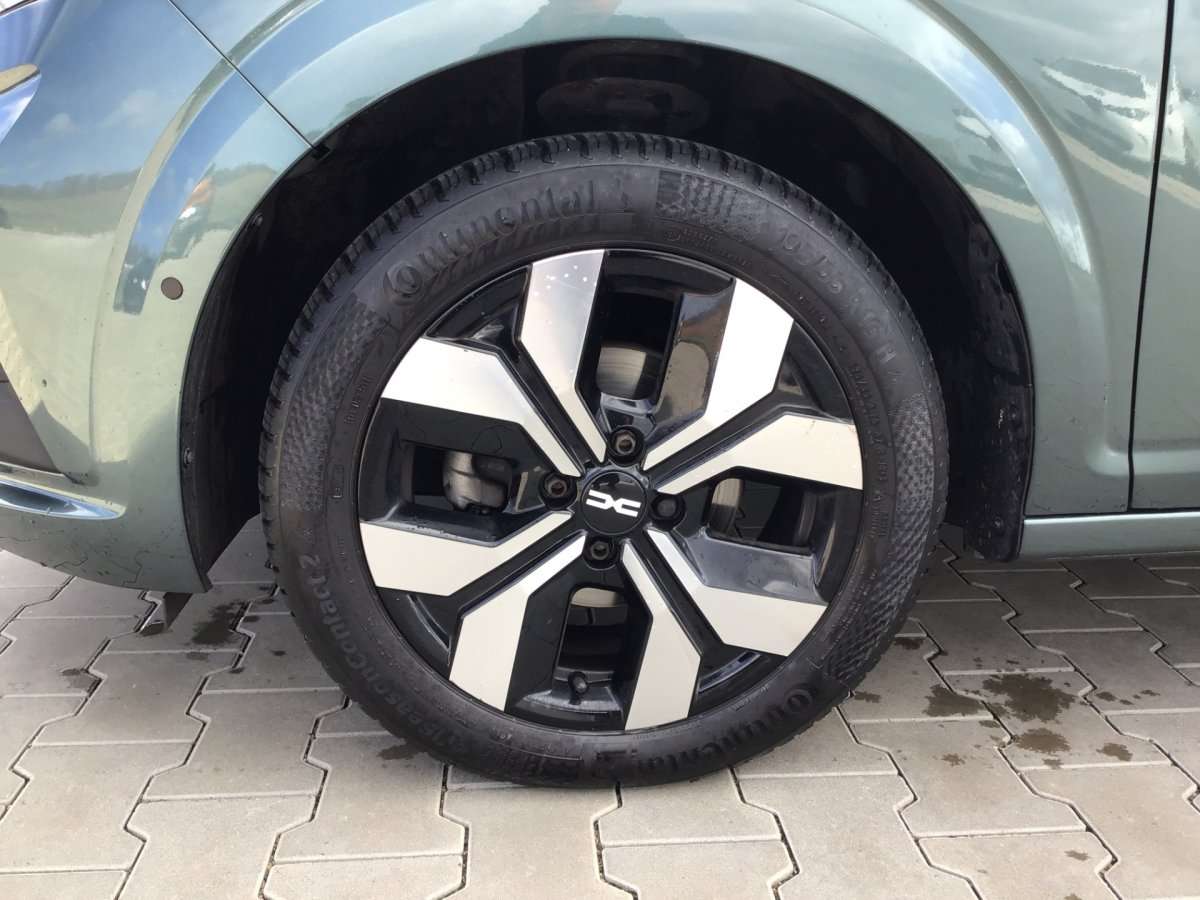 Fahrzeugbild eines Dacia Sandero