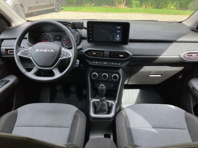 Fahrzeugbild eines Dacia Jogger