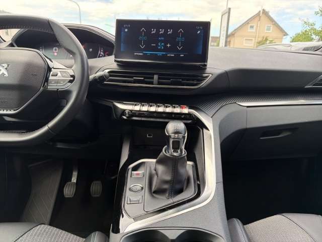 Fahrzeugbild eines Peugeot 5008
