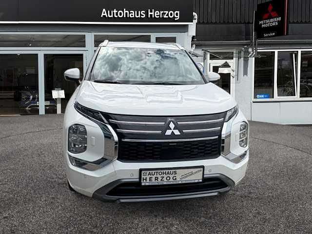 Fahrzeugbild eines Mitsubishi Outlander