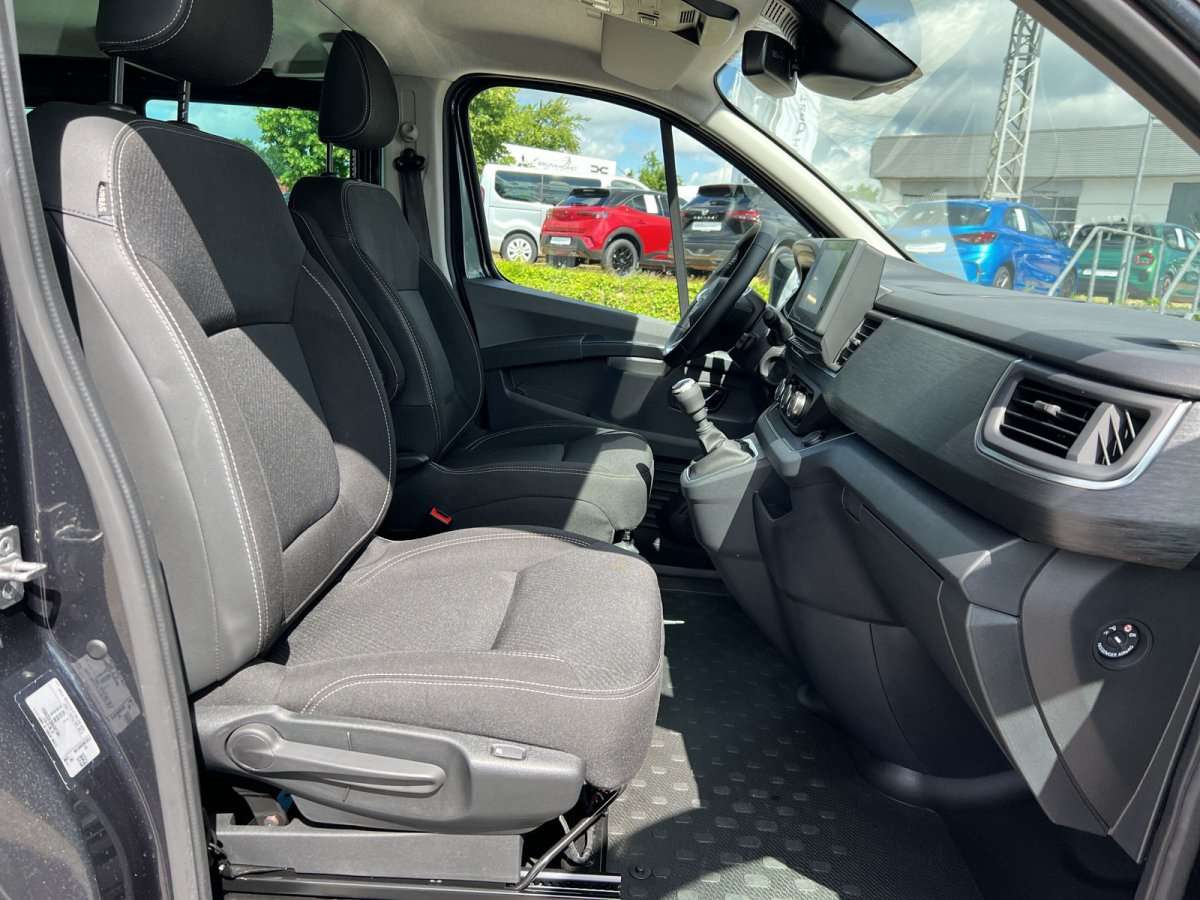 Fahrzeugbild eines Nissan Primastar