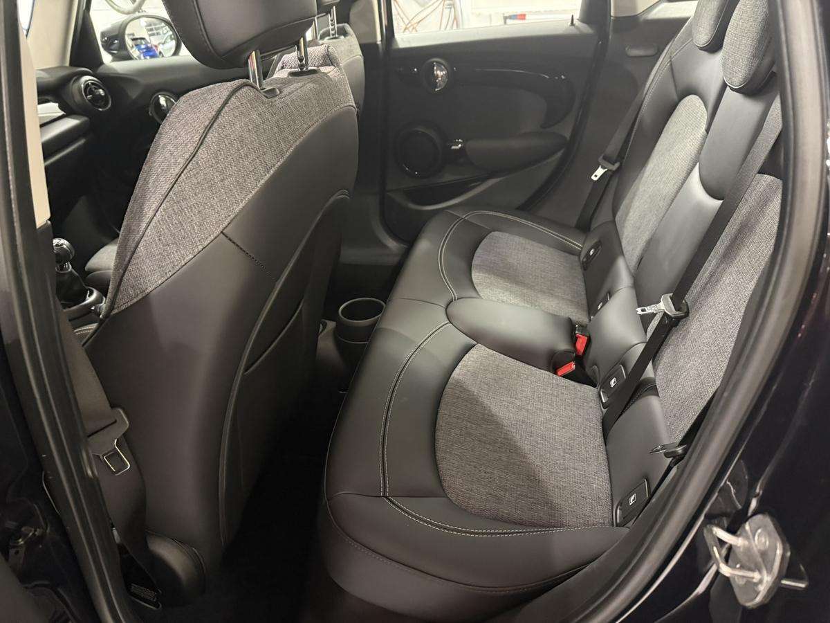 Fahrzeugbild eines MINI MINI