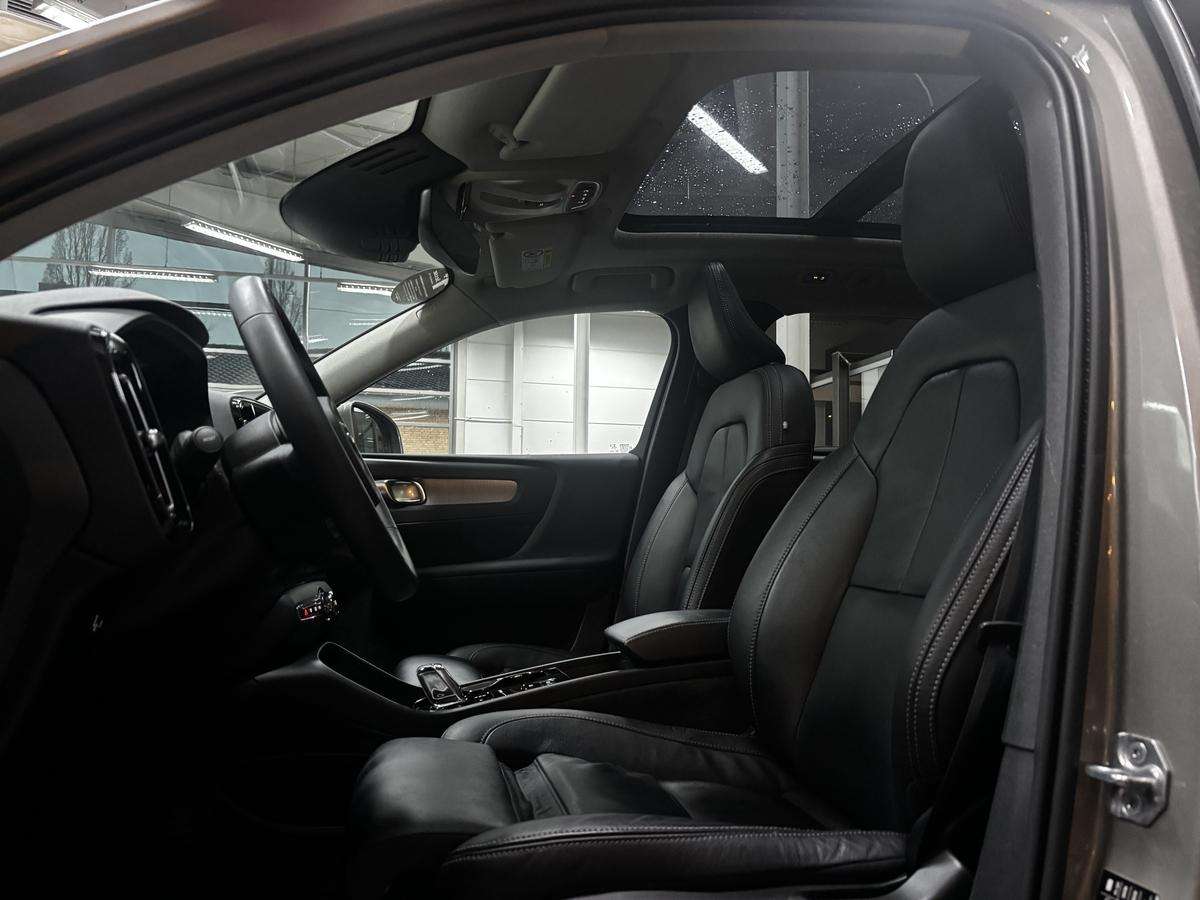 Fahrzeugbild eines Volvo XC40