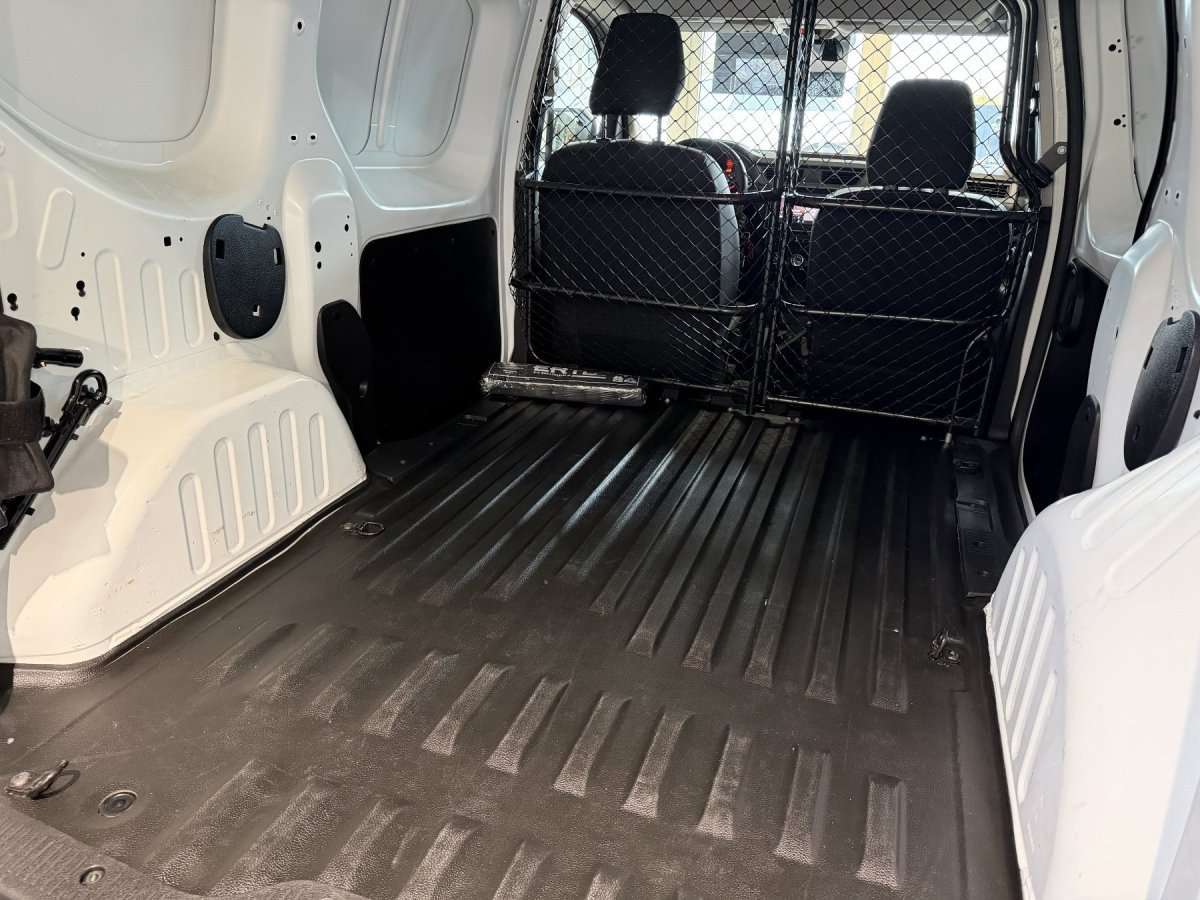 Fahrzeugbild eines Renault Express