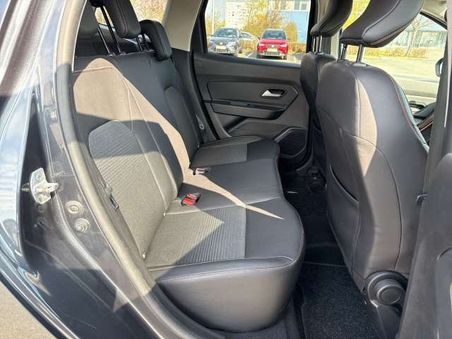 Fahrzeugbild eines Dacia Duster