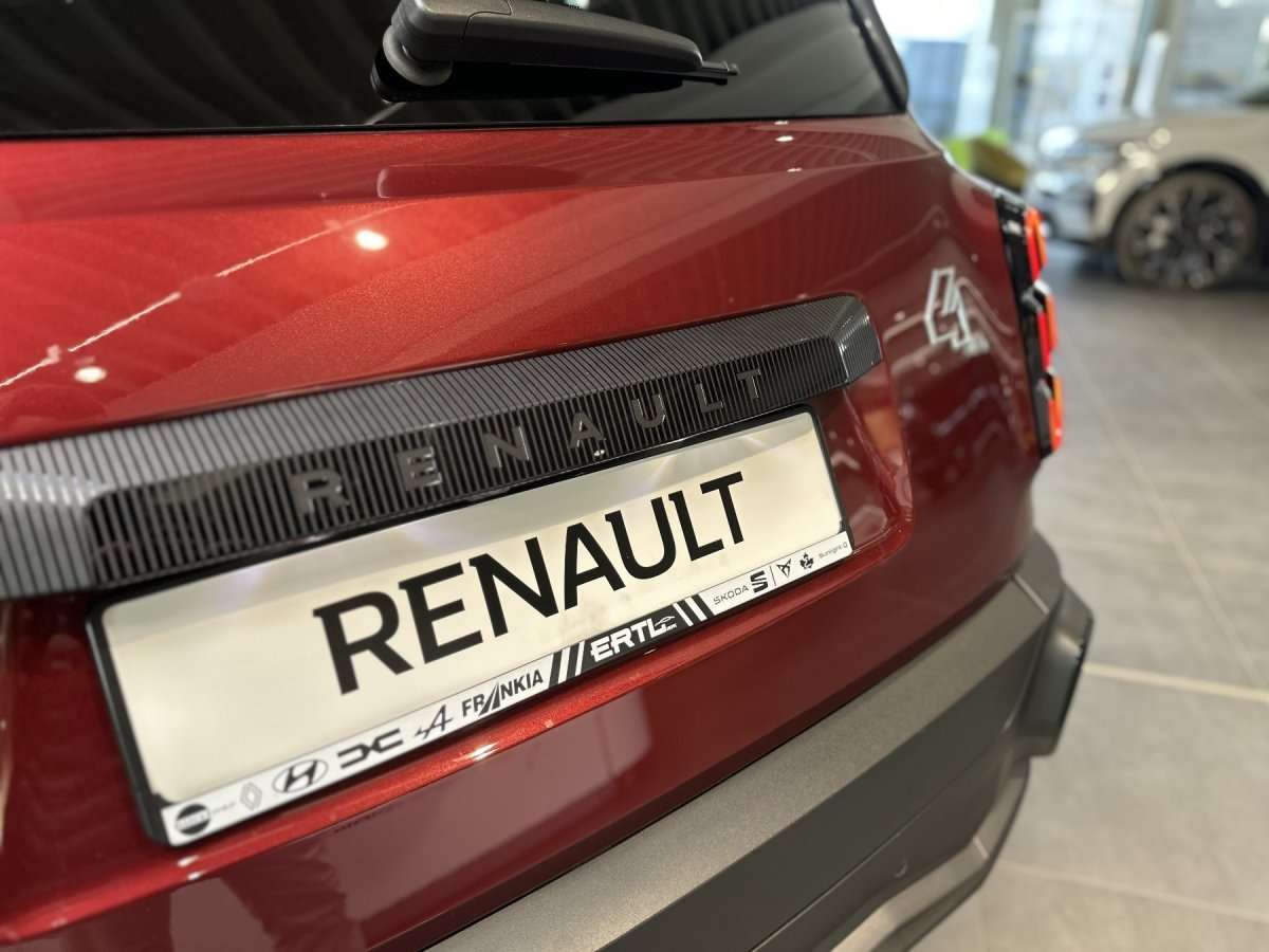 Fahrzeugbild eines Renault 4 E-TECH