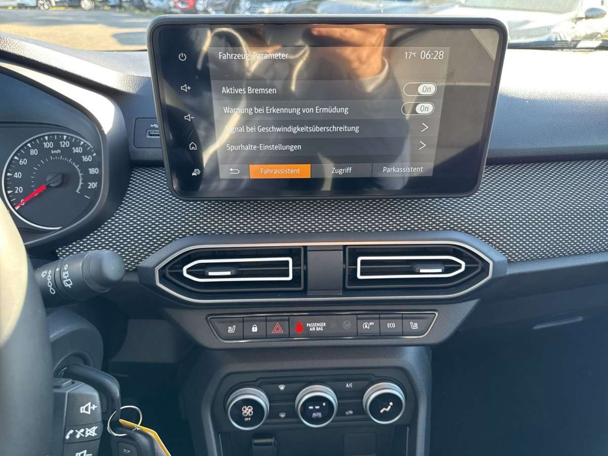 Fahrzeugbild eines Dacia Sandero