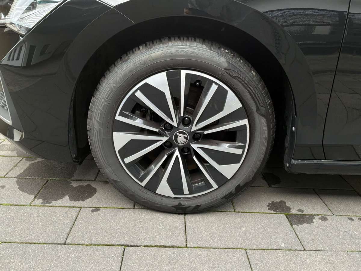 Fahrzeugbild eines Skoda Superb