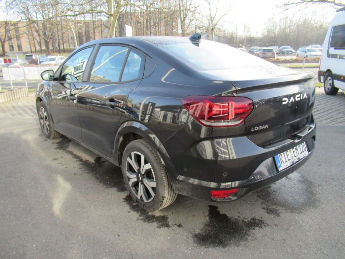 Fahrzeugbild eines Dacia Logan