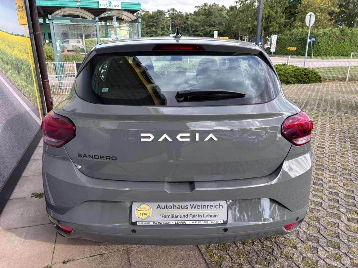 Fahrzeugbild eines Dacia Sandero