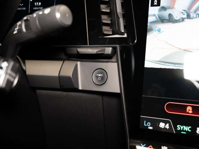 Fahrzeugbild eines Renault Megane E-TECH