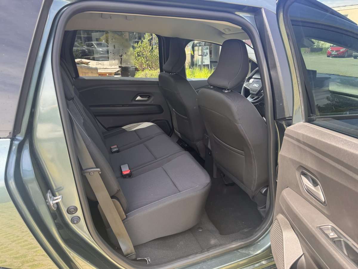 Fahrzeugbild eines Dacia Jogger