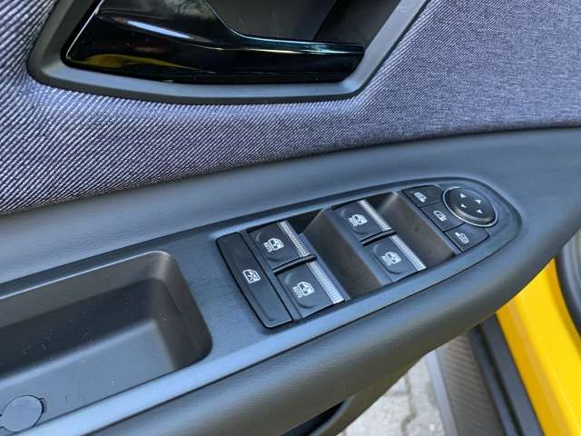Fahrzeugbild eines Renault 5 E-TECH