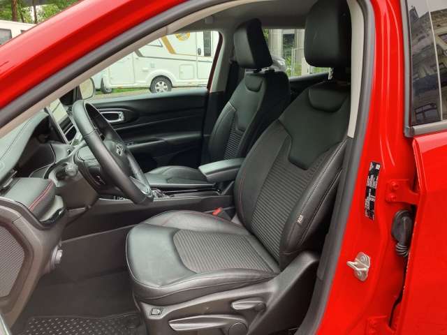 Fahrzeugbild eines Jeep Compass