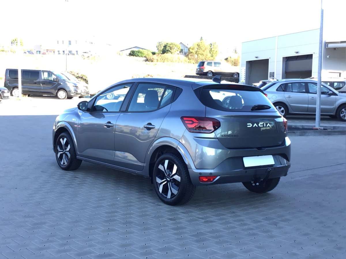 Fahrzeugbild eines Dacia Sandero